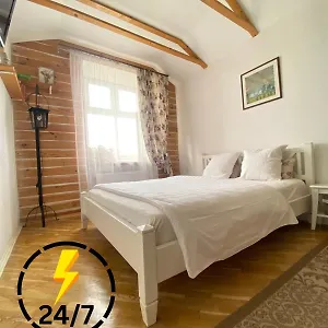 https://nice-and-stylish-apartment.hotelslviv.net